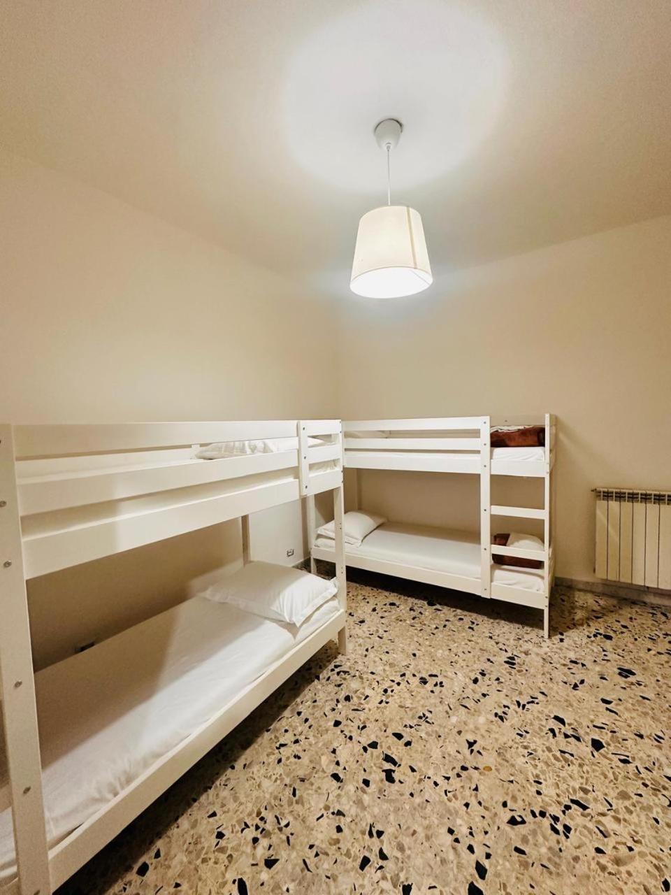 Baraka 24 Hostel โรม ภายนอก รูปภาพ