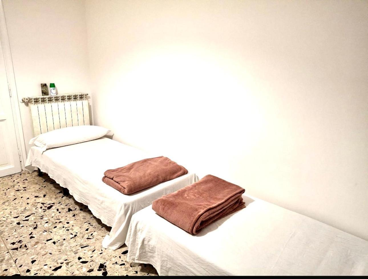 Baraka 24 Hostel โรม ภายนอก รูปภาพ